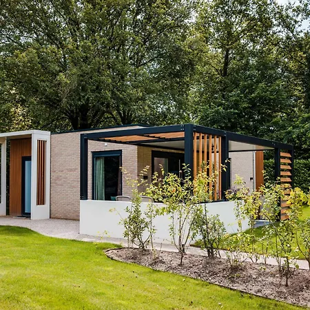 בית נופש Calming Hideaway In Veluwe *